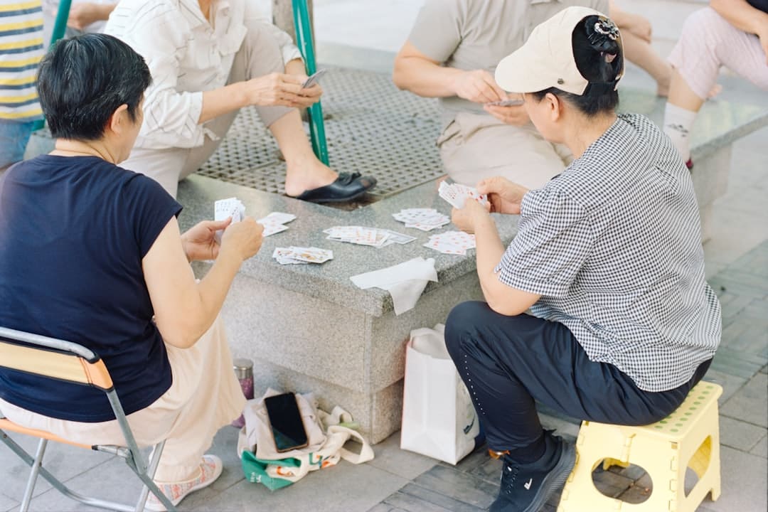 海关总署：暂停美国3家企业大豆输华资质 暂停美国原木进口
